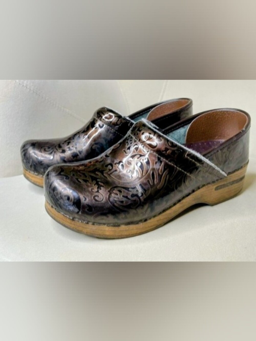 Dansko Filigree Floral Brown Leather Patent Comfort Clog Shoes Sz 38 US 7.5-8